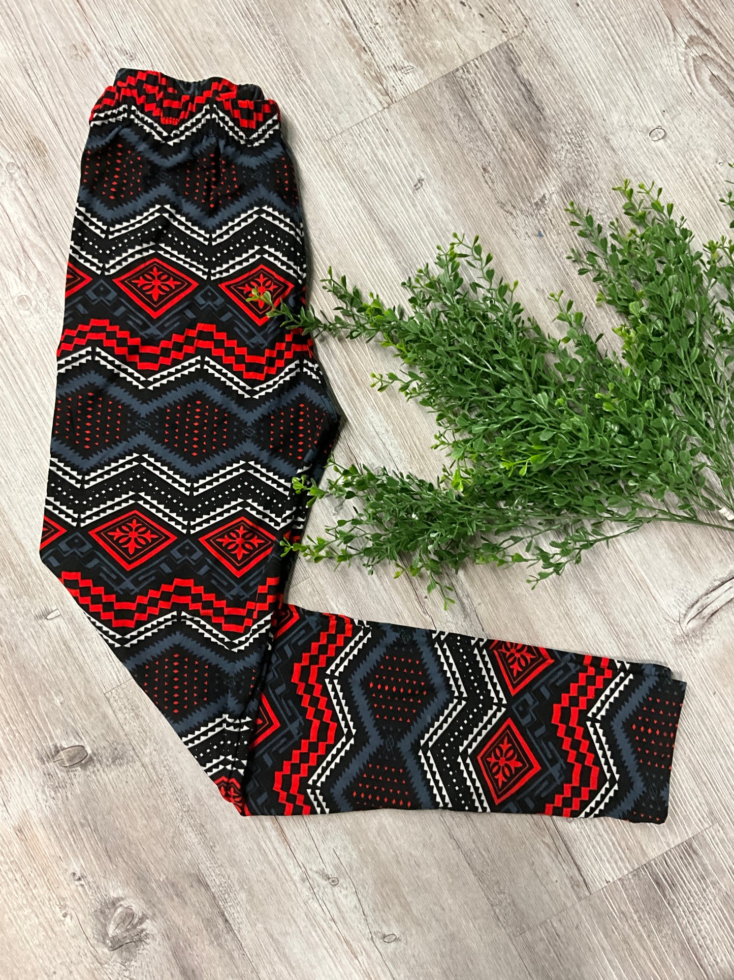 OS RED & GREY PATTERN LEGGING